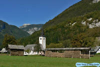Sv. Pavel in v ozadju Fužinarski hribi